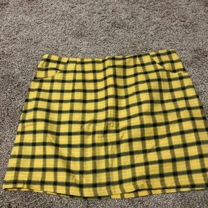 3/$25 💓 clueless vibes thrifted plaid skirt